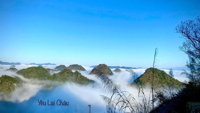 Lao Tỷ Phùng - Điểm săn mây kỳ thú khiến du khách mê mẩn Lao Tỷ Phùng - Điểm săn mây kỳ thú khiến du khách mê mẩn