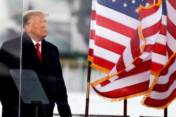 Ông Trump và các đồng minh lại bị khởi kiện vì vụ bạo loạn chết người trên Đồi Capitol Ông Trump và các đồng minh lại bị khởi kiện vì vụ bạo loạn chết người trên Đồi Capitol