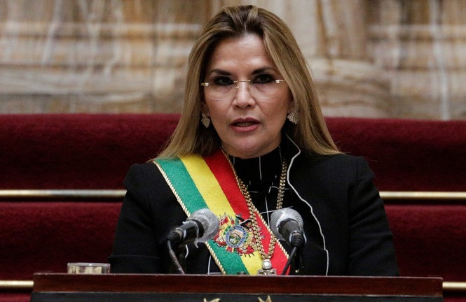 Cựu Tổng thống Bolivia bị bắt vì tội phản quốc Cựu Tổng thống Bolivia bị bắt vì tội phản quốc