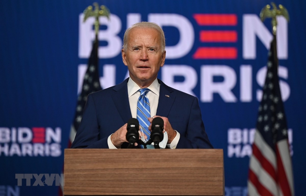 Hàng loạt quan chức thân tín của Trump 'bám rễ' trong các ban cố vấn của chính quyền Biden Hàng loạt quan chức thân tín của Trump 'bám rễ' trong các ban cố vấn của chính quyền Biden