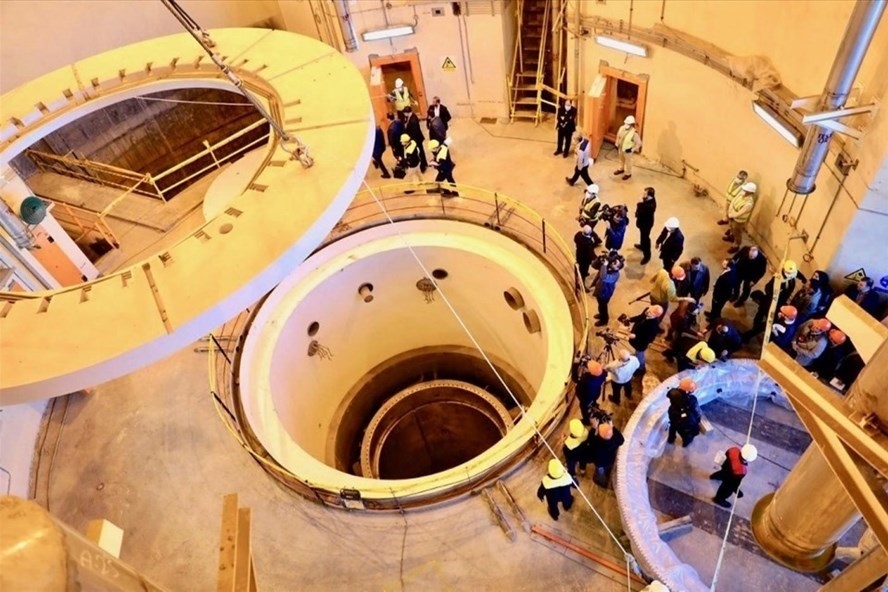 Iran triển khai làm giàu uranium bằng máy ly tâm IR-4 tại nhà máy dưới lòng đất Iran triển khai làm giàu uranium bằng máy ly tâm IR-4 tại nhà máy dưới lòng đất