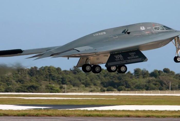 Mục đích thực sự của Mỹ khi kết hợp cặp đôi B-2 Spiri và sát thủ F-35 Lightning II Mục đích thực sự của Mỹ khi kết hợp cặp đôi B-2 Spiri và sát thủ F-35 Lightning II