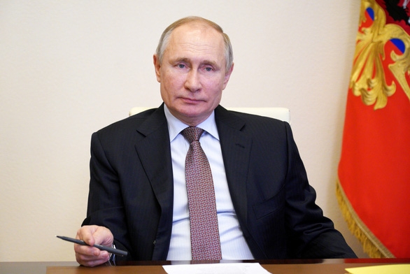 Tổng thống Putin chính thức ký phê chuẩn luật mở đường cho ông nắm quyền đến năm 83 tuổi Tổng thống Putin chính thức ký phê chuẩn luật mở đường cho ông nắm quyền đến năm 83 tuổi
