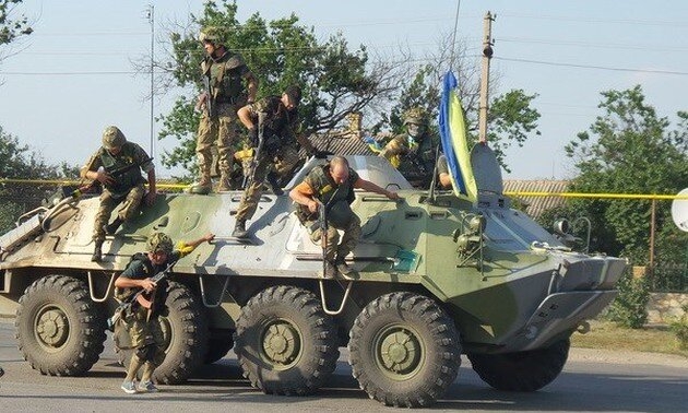 Tình hình Donbass nóng, Ukraine tức tốc yêu cầu 'Nhóm liên lạc' họp khẩn cấp Tình hình Donbass nóng, Ukraine tức tốc yêu cầu 'Nhóm liên lạc' họp khẩn cấp