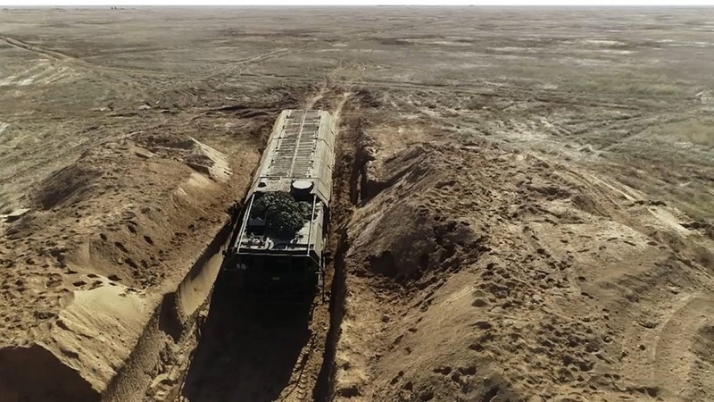 Nga thiết lập trại quân sự và triển khai tên lửa đạn đạo Iskander sát Ukraine Nga thiết lập trại quân sự và triển khai tên lửa đạn đạo Iskander sát Ukraine