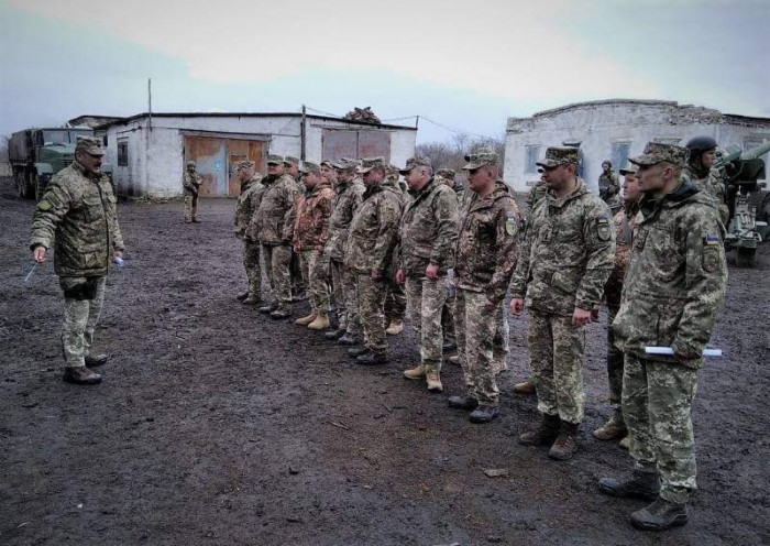 Ukraine tuyên bố không tấn công trước ở Donbass Ukraine tuyên bố không tấn công trước ở Donbass