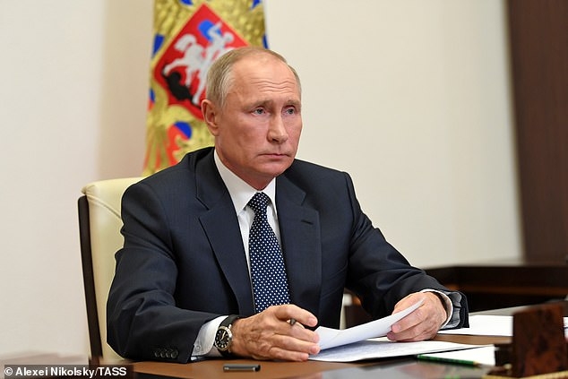 Ông Putin điện đàm gấp về vụ xả súng kinh hoàng ở Kazan Ông Putin điện đàm gấp về vụ xả súng kinh hoàng ở Kazan