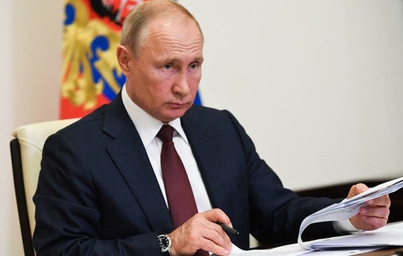 Tổng thống Putin phản ứng bất ngờ về cảnh báo bị chặn từ mạng xã hội Tổng thống Putin phản ứng bất ngờ về cảnh báo bị chặn từ mạng xã hội