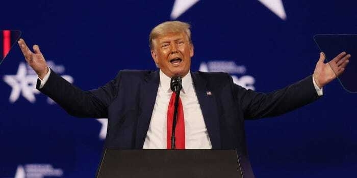 Cựu Tổng thống Trump: Tất cả những gì ông Biden thực hiện là ngồi vào vị trí của mình và Cựu Tổng thống Trump: Tất cả những gì ông Biden thực hiện là ngồi vào vị trí của mình và