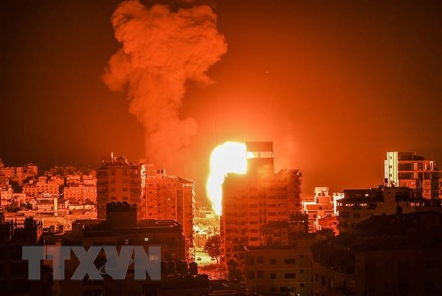 Israel xác nhận không kích các cơ sở quân sự ở Dải Gaza Israel xác nhận không kích các cơ sở quân sự ở Dải Gaza