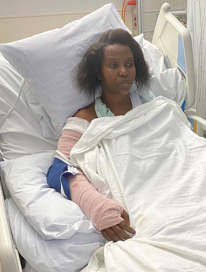 Hé lộ hình ảnh đầu tiên của phu nhân cố Tổng thống Haiti sau vụ ám sát chấn động Hé lộ hình ảnh đầu tiên của phu nhân cố Tổng thống Haiti sau vụ ám sát chấn động