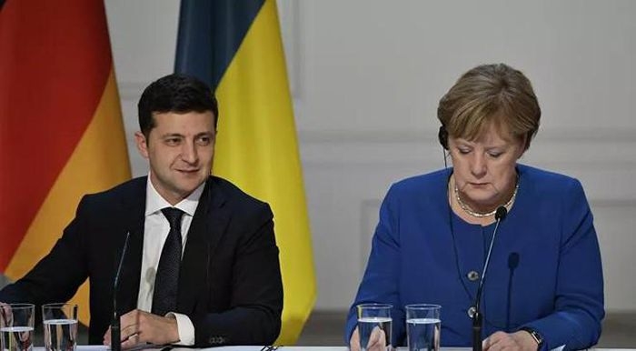 Ukraine tố bị Thủ tướng Đức Ukraine tố bị Thủ tướng Đức