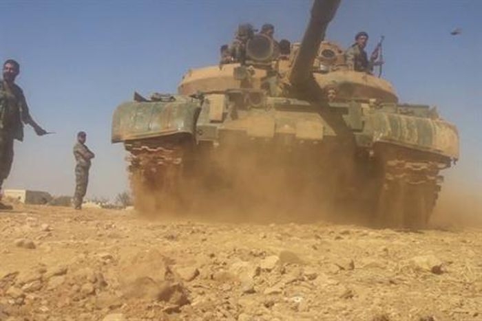Quân đội Syria lần đầu phát động tấn công các chiến binh thân Israel Quân đội Syria lần đầu phát động tấn công các chiến binh thân Israel