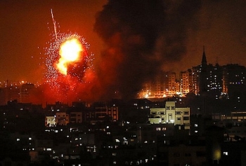 Israel tiếp tục 