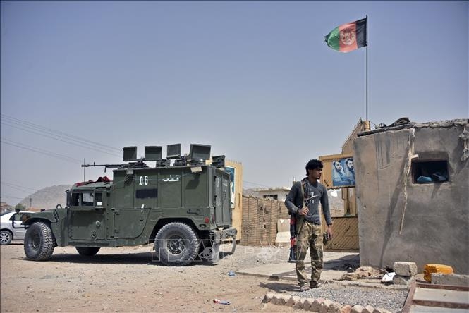 Thủ đô Kabul rung chuyển vì vụ đánh bom nhằm vào tư dinh Bộ trưởng Quốc phòng Thủ đô Kabul rung chuyển vì vụ đánh bom nhằm vào tư dinh Bộ trưởng Quốc phòng