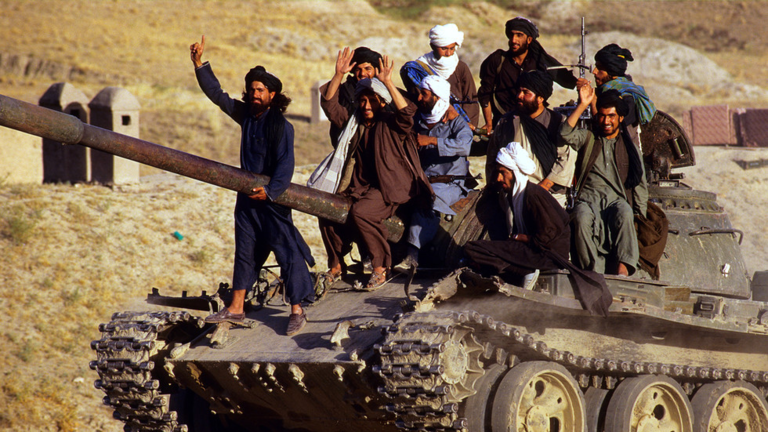 Taliban giành thêm một thủ phủ ở Afghanistan sau khi quan chức địa phương đầu hàng Taliban giành thêm một thủ phủ ở Afghanistan sau khi quan chức địa phương đầu hàng