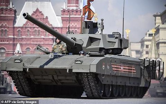 Nga thay thế hàng loạt MBT cũ bằng chiến tăng Armata, chuyên gia nói gì? Nga thay thế hàng loạt MBT cũ bằng chiến tăng Armata, chuyên gia nói gì?
