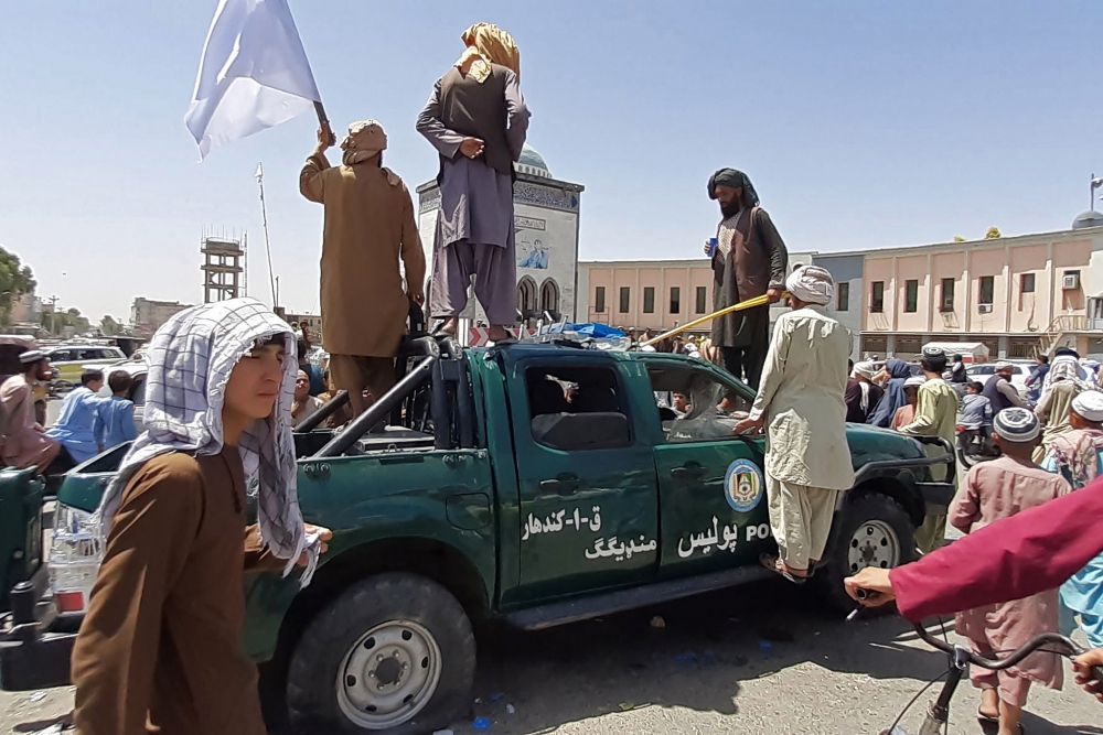 Taliban đánh chiếm thần tốc, chỉ còn cách thủ đô Kabul 50km Taliban đánh chiếm thần tốc, chỉ còn cách thủ đô Kabul 50km