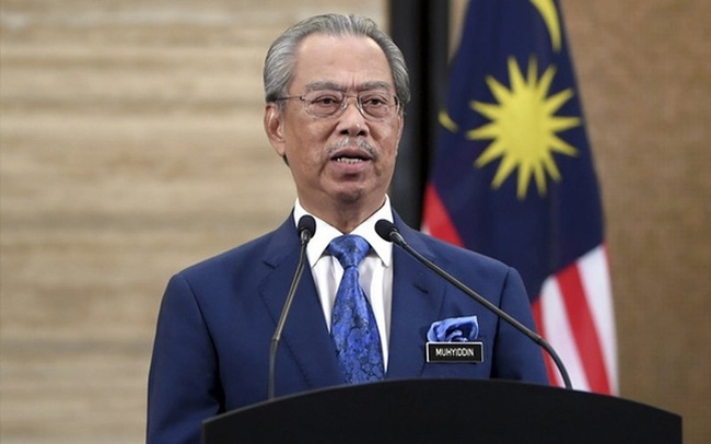 Thủ tướng Malaysia từ chức sau 17 tháng cầm quyền, nội các giải tán Thủ tướng Malaysia từ chức sau 17 tháng cầm quyền, nội các giải tán