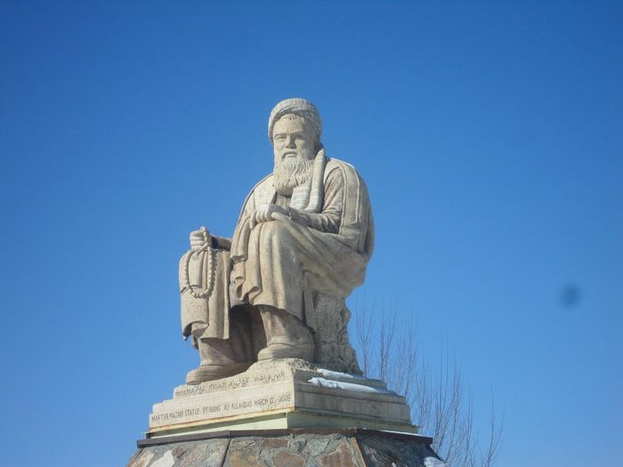 Taliban cho nổ tượng lãnh đạo dân quân người Hồi giáo dòng Shia Taliban cho nổ tượng lãnh đạo dân quân người Hồi giáo dòng Shia