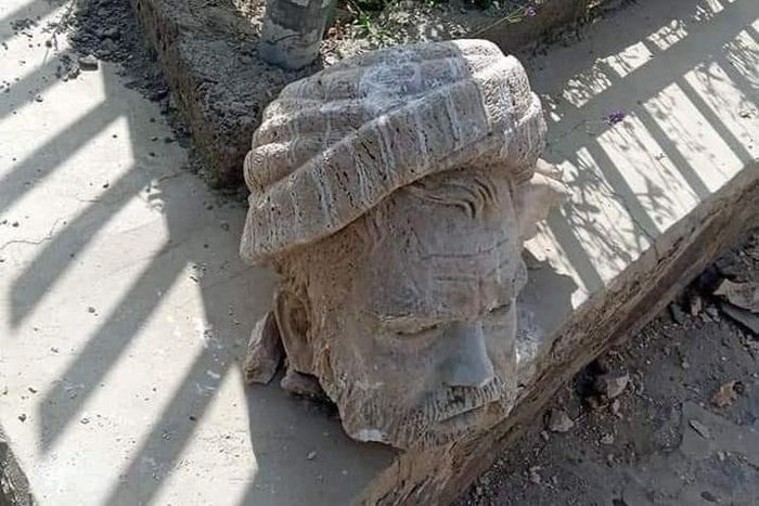 Taliban cho nổ tượng lãnh đạo dân quân người Hồi giáo dòng Shia Taliban cho nổ tượng lãnh đạo dân quân người Hồi giáo dòng Shia