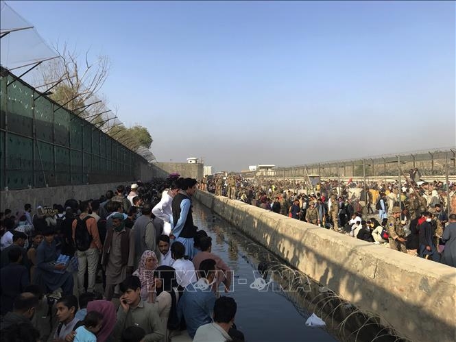 Taliban hứa cho phép Đức tiếp tục sơ tán sau ngày 31/8 Taliban hứa cho phép Đức tiếp tục sơ tán sau ngày 31/8