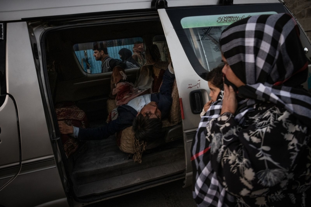 Ảnh: Kabul tang thương và hỗn loạn sau vụ đánh bom đẫm máu Ảnh: Kabul tang thương và hỗn loạn sau vụ đánh bom đẫm máu