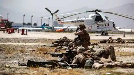 Mỹ không kích khủng bố IS, trút đòn giáng trả sau vụ đánh bom tại sân bay Kabul Mỹ không kích khủng bố IS, trút đòn giáng trả sau vụ đánh bom tại sân bay Kabul