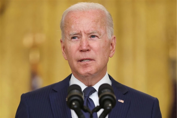 Tổng thống Biden nhấn mạnh sẽ tiếp tục không kích ở Afghanistan bất chấp Taliban phản đối Tổng thống Biden nhấn mạnh sẽ tiếp tục không kích ở Afghanistan bất chấp Taliban phản đối