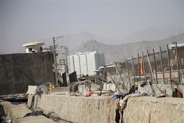 Taliban bắt đầu kiểm soát cổng sân bay quốc tế Kabul Taliban bắt đầu kiểm soát cổng sân bay quốc tế Kabul
