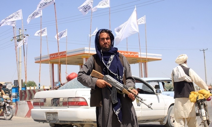 Hé lộ cuộc gọi cuối cùng của chính quyền Biden và ông Ghani trước khi Taliban tiến vào Kabul Hé lộ cuộc gọi cuối cùng của chính quyền Biden và ông Ghani trước khi Taliban tiến vào Kabul