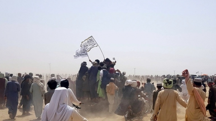 Hoa Kỳ cảnh báo có thể không kích Afghanistan bất kể lúc nào Hoa Kỳ cảnh báo có thể không kích Afghanistan bất kể lúc nào