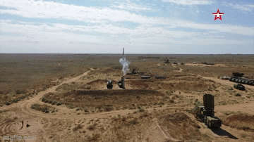'Rồng lửa' S-400 đồng loạt khai hỏa, cùng lúc diệt gọn 60 mục tiêu tại khu tập trận Ashuluk 'Rồng lửa' S-400 đồng loạt khai hỏa, cùng lúc diệt gọn 60 mục tiêu tại khu tập trận Ashuluk