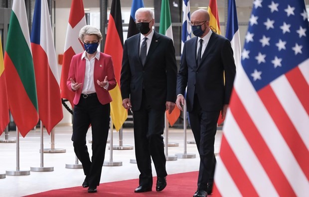 EU bất ngờ hoãn họp trù bị với Hoa Kỳ nhưng không đưa ra lý do EU bất ngờ hoãn họp trù bị với Hoa Kỳ nhưng không đưa ra lý do