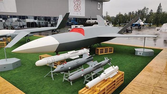 Sự lợi hại khó tin của UAV 'Thần Sấm' Nga Sự lợi hại khó tin của UAV 'Thần Sấm' Nga