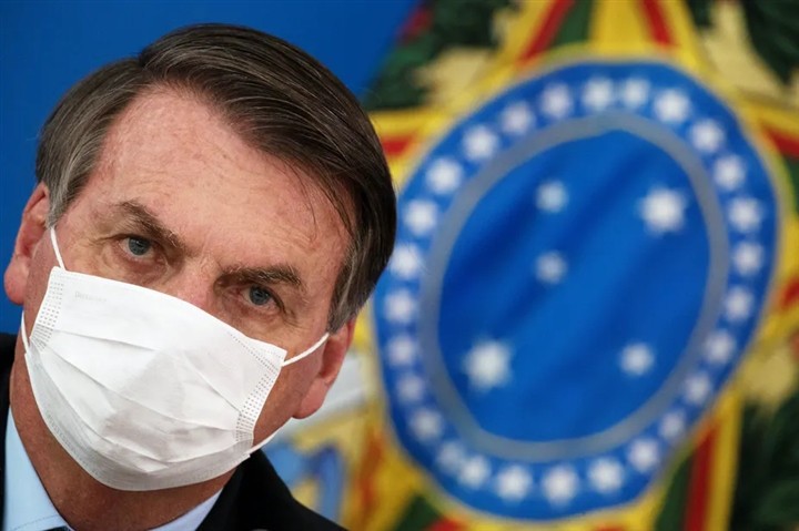 Tổng thống Brazil không tiêm vaccine COVID-19 vì tự tin về khả năng miễn dịch Tổng thống Brazil không tiêm vaccine COVID-19 vì tự tin về khả năng miễn dịch
