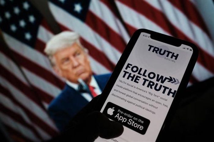 Ông Trump công bố kế hoạch ra mắt mạng xã hội riêng Ông Trump công bố kế hoạch ra mắt mạng xã hội riêng