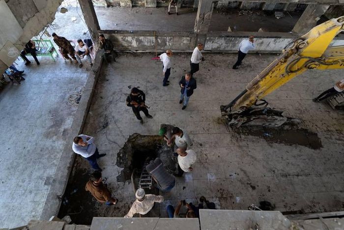 Giới chức Iraq phát hiện hàng trăm bọc tiền do nhóm khủng bố IS cất giấu