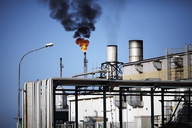 Nhà máy lọc dầu Libya bị các tay súng tấn công, hư hại nghiêm trọng Nhà máy lọc dầu Libya bị các tay súng tấn công, hư hại nghiêm trọng