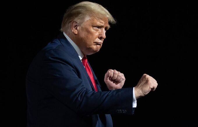 Washington hỗn loạn vì biểu tình của 2 phe ủng hộ và phản đối ông Trump Washington hỗn loạn vì biểu tình của 2 phe ủng hộ và phản đối ông Trump