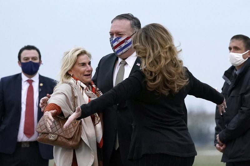 Ngoại trưởng Pompeo bắt đầu chuyến công du 7 nước từng gửi lời chúc mừng sớm tới ông Biden Ngoại trưởng Pompeo bắt đầu chuyến công du 7 nước từng gửi lời chúc mừng sớm tới ông Biden