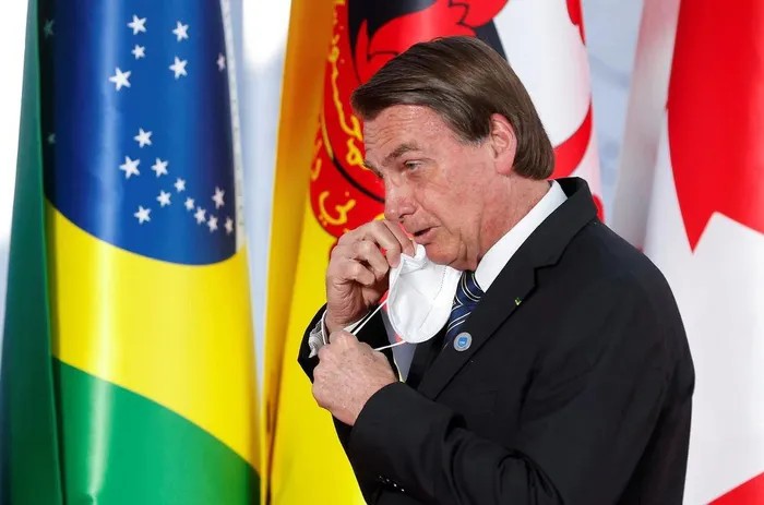 Nhà báo bị hành hung khi chất vấn tổng thống Brazil Nhà báo bị hành hung khi chất vấn tổng thống Brazil
