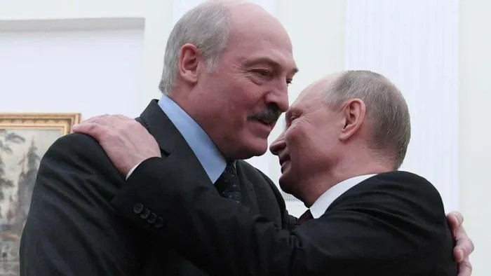 Tổng thống Nga và người đồng cấp Belarus ký sắc lệnh hợp nhất Nhà nước Liên minh Tổng thống Nga và người đồng cấp Belarus ký sắc lệnh hợp nhất Nhà nước Liên minh