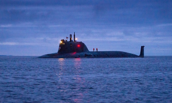 Tàu ngầm hạt nhân Hạm đội biển Bắc phóng ngư lôi ở biển Barents Tàu ngầm hạt nhân Hạm đội biển Bắc phóng ngư lôi ở biển Barents