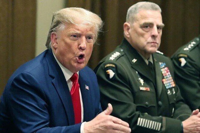 Cựu Tổng thống Trump cáo buộc tướng chóp bu mắc tội 'phản quốc' Cựu Tổng thống Trump cáo buộc tướng chóp bu mắc tội 'phản quốc'