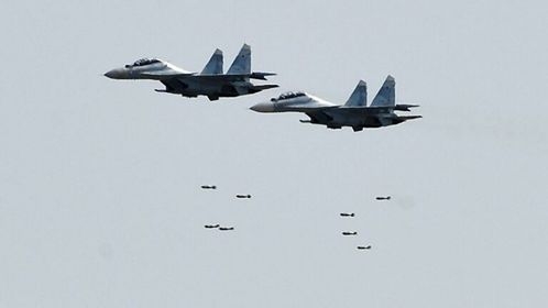 Su-30 của Nga xuất kích chặn máy bay Mỹ và Pháp tiếp cận biên giới trên vùng biển trung lập Su-30 của Nga xuất kích chặn máy bay Mỹ và Pháp tiếp cận biên giới trên vùng biển trung lập