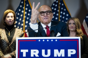 Tòa tối cao bác đơn kiện của Texas, luật sư phe ông Trump khẳng định đó là 