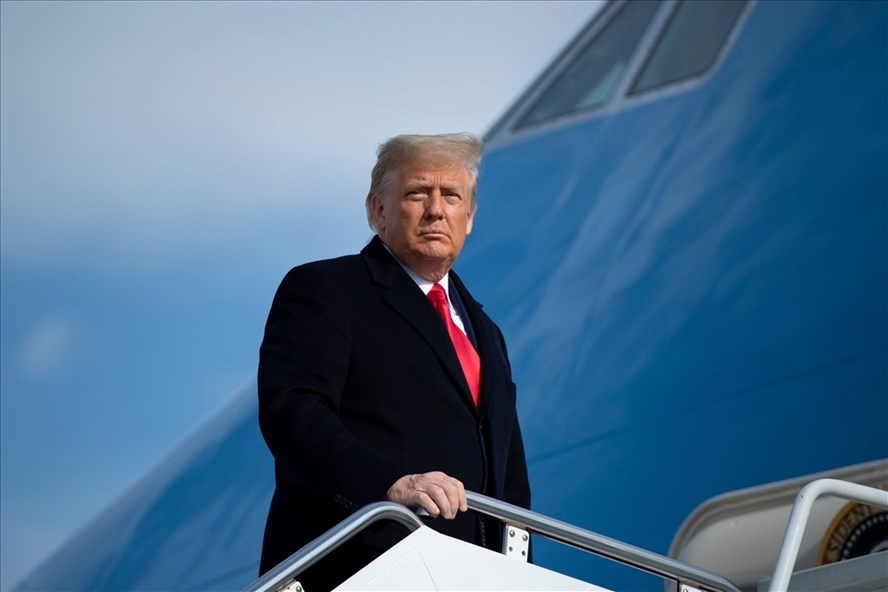 Tổng thống Trump chỉ đạo cố vấn gấp rút tìm công tố viên đặc biệt điều tra bầu cử và Hunter Biden Tổng thống Trump chỉ đạo cố vấn gấp rút tìm công tố viên đặc biệt điều tra bầu cử và Hunter Biden