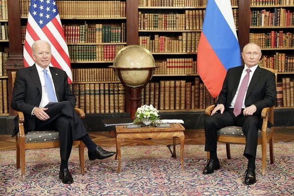 Điện Kremlin thông báo thời điểm tổ chức thượng đỉnh Putin - Biden Điện Kremlin thông báo thời điểm tổ chức thượng đỉnh Putin - Biden