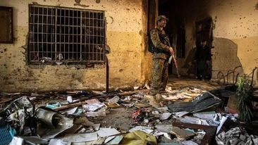 Taliban ở Pakistan thông báo chấm dứt lệnh ngừng bắn, cáo buộc chính phủ vi phạm thỏa thuận Taliban ở Pakistan thông báo chấm dứt lệnh ngừng bắn, cáo buộc chính phủ vi phạm thỏa thuận
